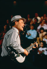 David Holt playing his Signature Deering banjo